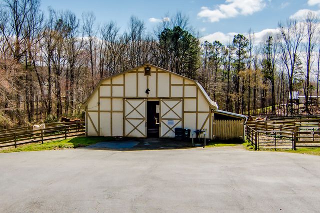 504 Appaloosa Trail, Bahama, NC 27503