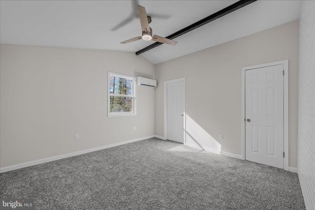 572 JOHNNYCAKE LN, Harpers Ferry, WV 25425