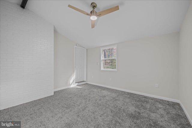 572 JOHNNYCAKE LN, Harpers Ferry, WV 25425