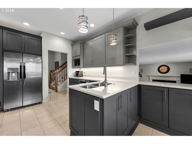 15435 Ne SISKIYOU St, Portland, OR 97230