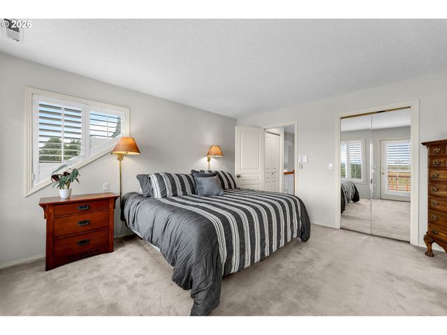 15435 Ne SISKIYOU St, Portland, OR 97230