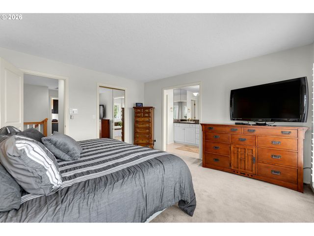 15435 Ne SISKIYOU St, Portland, OR 97230