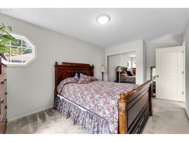 15435 Ne SISKIYOU St, Portland, OR 97230