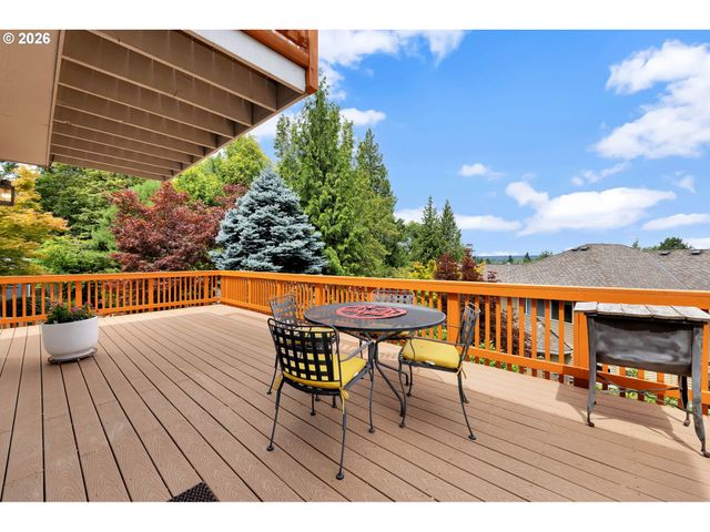 15435 Ne SISKIYOU St, Portland, OR 97230