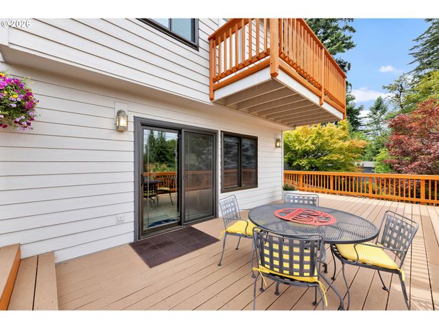 15435 Ne SISKIYOU St, Portland, OR 97230
