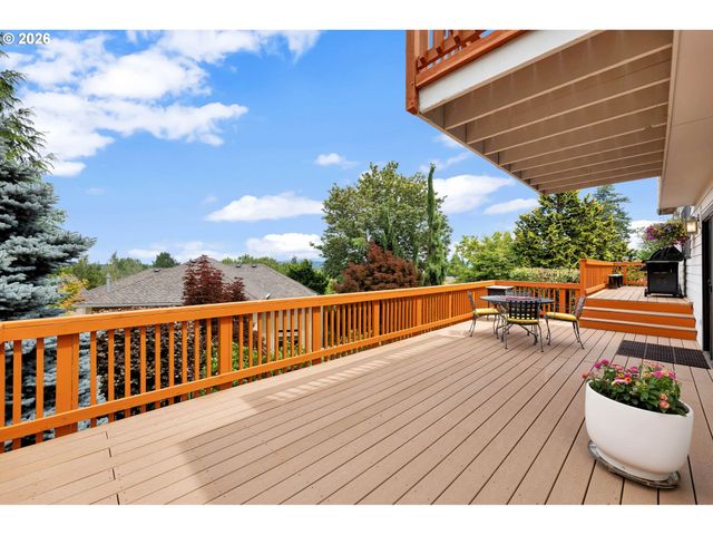 15435 Ne SISKIYOU St, Portland, OR 97230