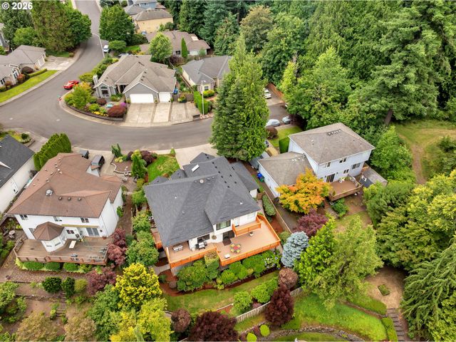 15435 Ne SISKIYOU St, Portland, OR 97230