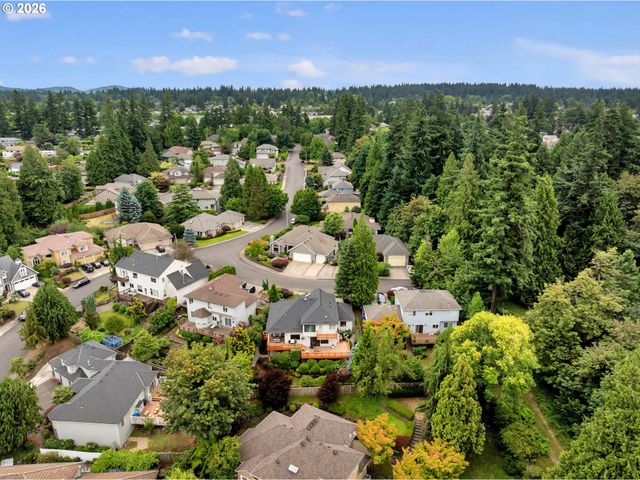 15435 Ne SISKIYOU St, Portland, OR 97230