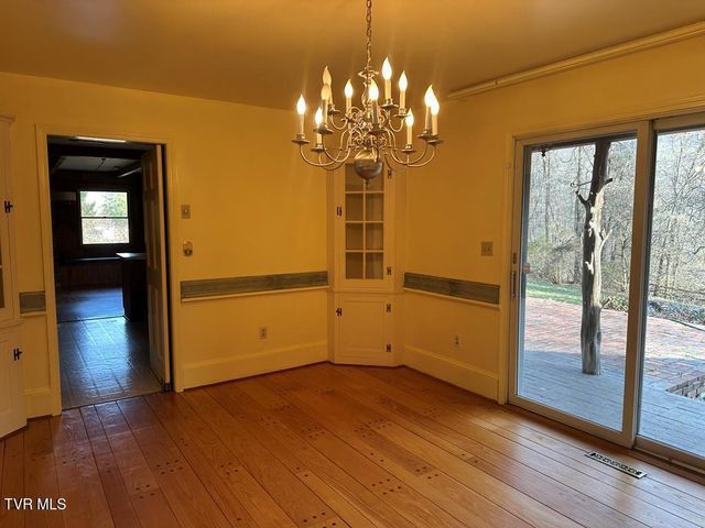 279 Alfalfa Field, Cedar Bluff, VA 24609