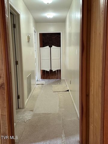 279 Alfalfa Field, Cedar Bluff, VA 24609