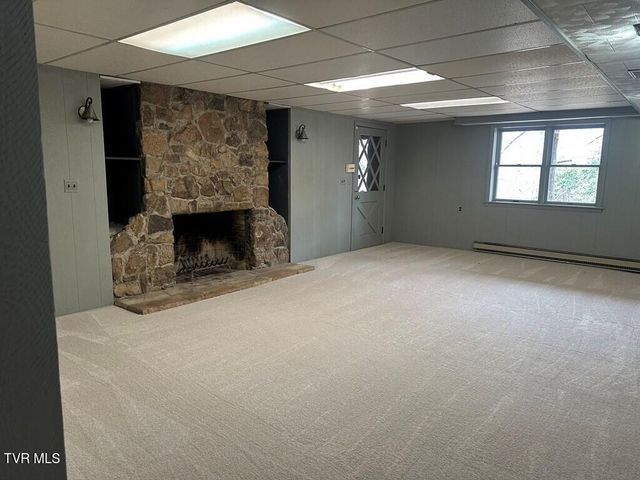 279 Alfalfa Field, Cedar Bluff, VA 24609