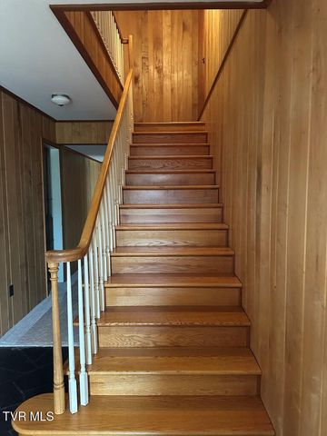 279 Alfalfa Field, Cedar Bluff, VA 24609