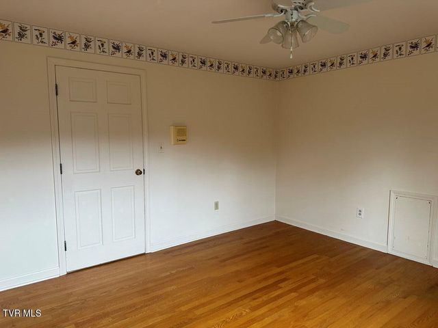 279 Alfalfa Field, Cedar Bluff, VA 24609