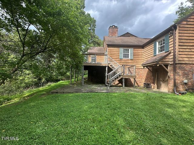 279 Alfalfa Field, Cedar Bluff, VA 24609