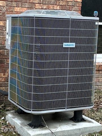 279 Alfalfa Field, Cedar Bluff, VA 24609