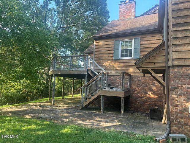 279 Alfalfa Field, Cedar Bluff, VA 24609