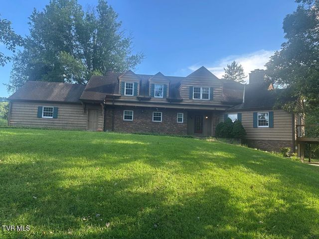 279 Alfalfa Field, Cedar Bluff, VA 24609