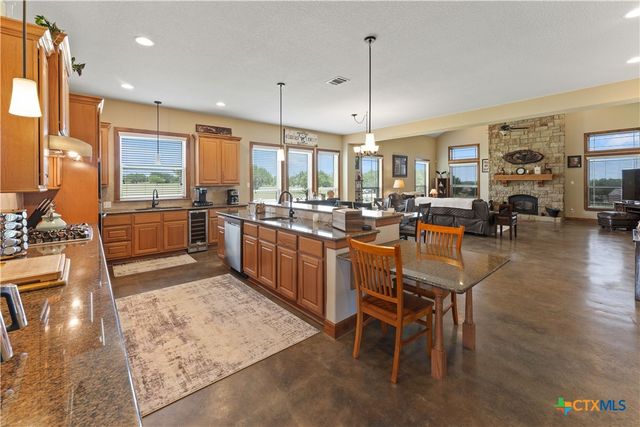 1224 Hidden Springs Drive, Salado, TX 76571
