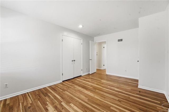 7001 N Cosby Avenue, Kansas City, MO 64151