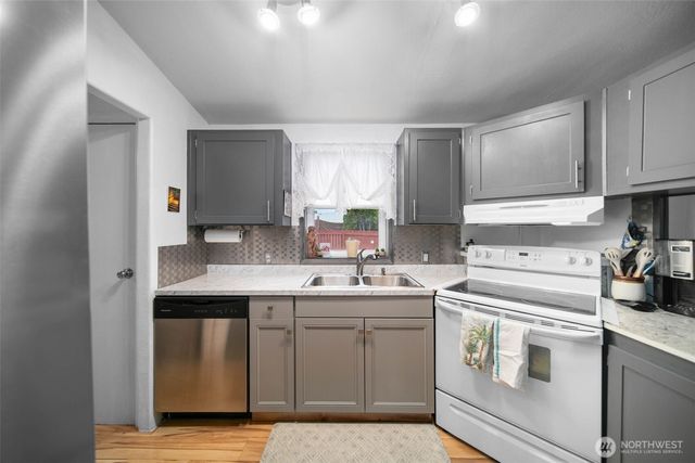 370 S Kentucky, East Wenatchee, WA 98802