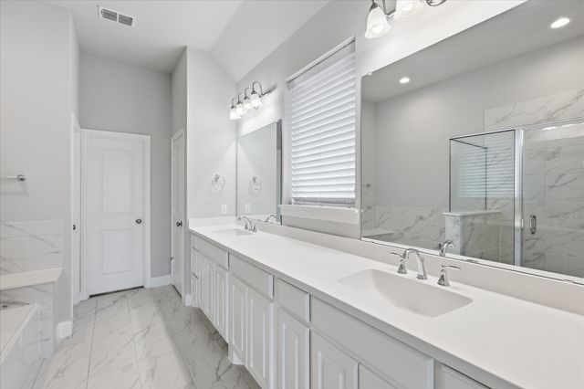 12109 Prudence Drive, Fort Worth, TX 76052