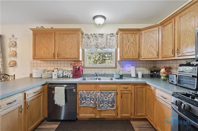 1976 Allendale Drive, Toledo, OH 43611