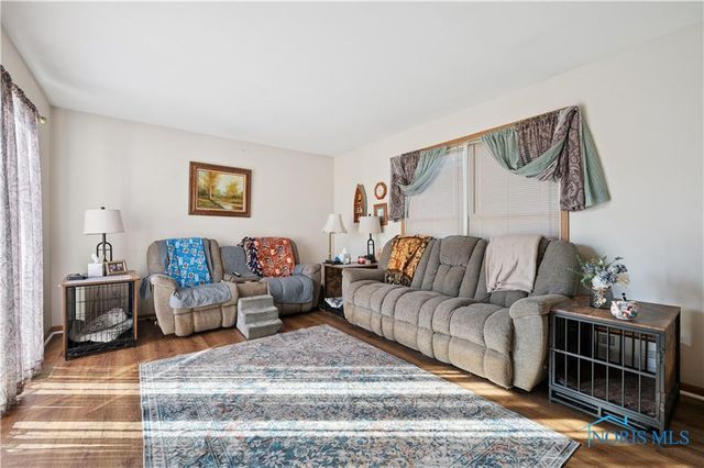 1976 Allendale Drive, Toledo, OH 43611