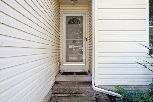 1976 Allendale Drive, Toledo, OH 43611