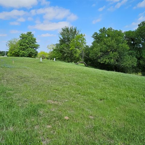 3028 Koscher Drive, Grand Prairie, TX 75104