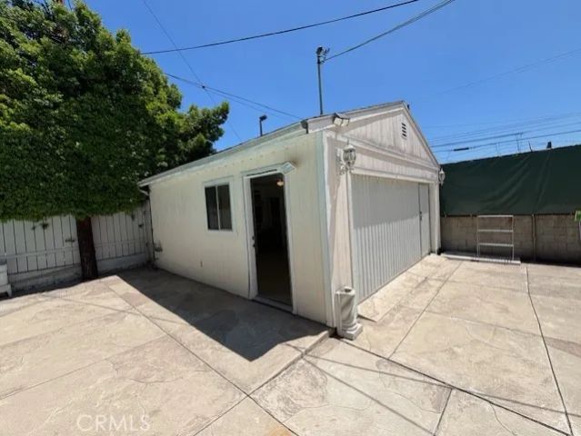 320 N Laurel Avenue, Los Angeles, CA 90048