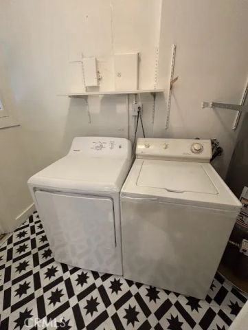 320 N Laurel Avenue, Los Angeles, CA 90048