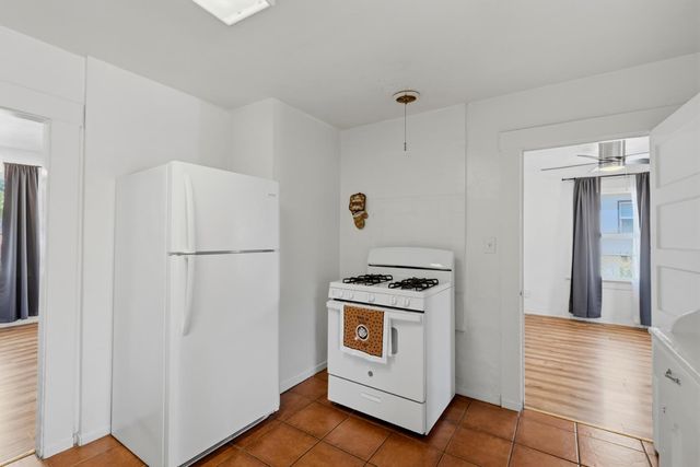 327 E Dayton Avenue, Fresno, CA 93704