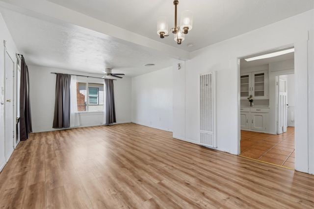 327 E Dayton Avenue, Fresno, CA 93704