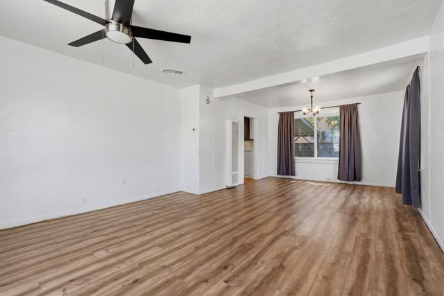 327 E Dayton Avenue, Fresno, CA 93704