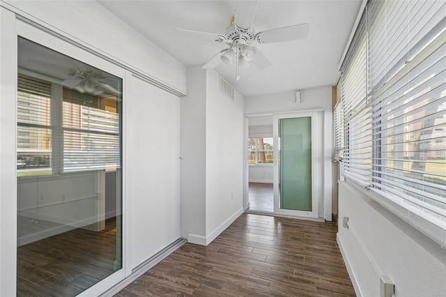 4575 COVE CIRCLE 101, St Petersburg, FL 33708