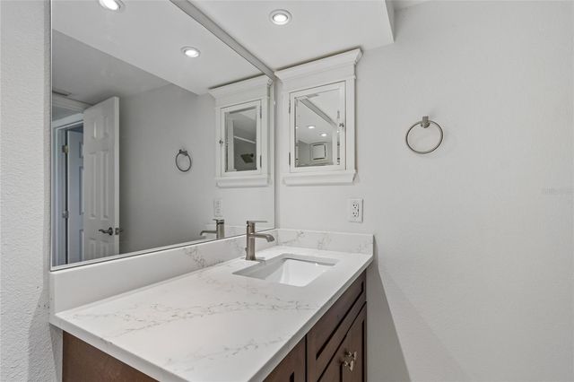 4575 COVE CIRCLE 101, St Petersburg, FL 33708