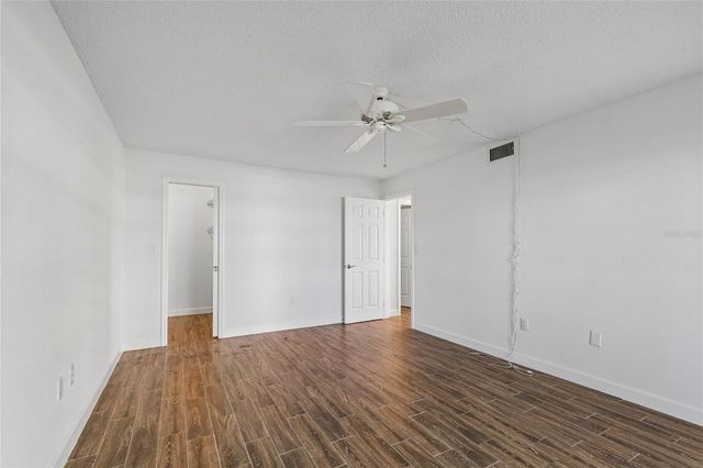 4575 COVE CIRCLE 101, St Petersburg, FL 33708