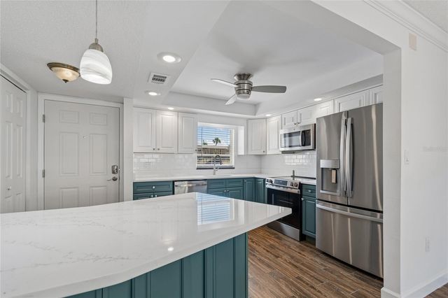 4575 COVE CIRCLE 101, St Petersburg, FL 33708
