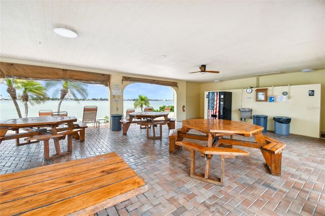 4575 COVE CIRCLE 101, St Petersburg, FL 33708