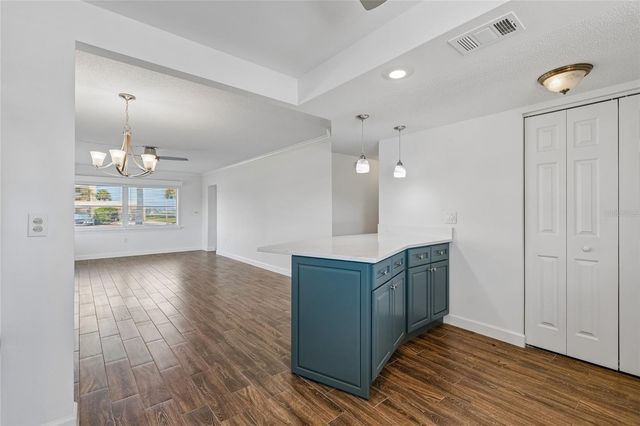 4575 COVE CIRCLE 101, St Petersburg, FL 33708