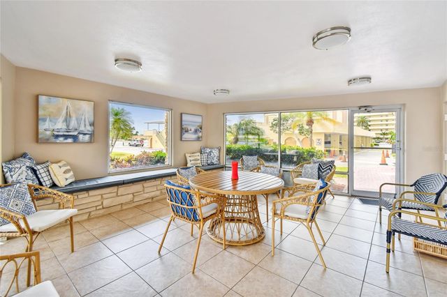 4575 COVE CIRCLE 101, St Petersburg, FL 33708