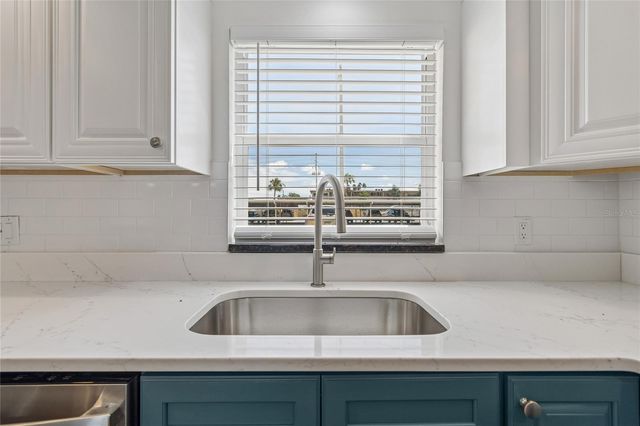 4575 COVE CIRCLE 101, St Petersburg, FL 33708
