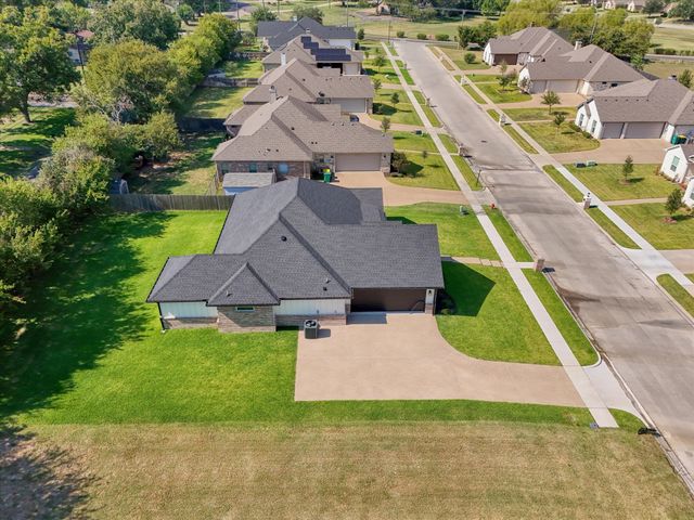 308 Crye Circle, Robinson, TX 76706