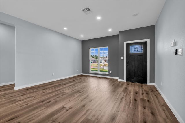 308 Crye Circle, Robinson, TX 76706