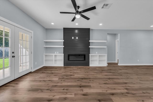 308 Crye Circle, Robinson, TX 76706