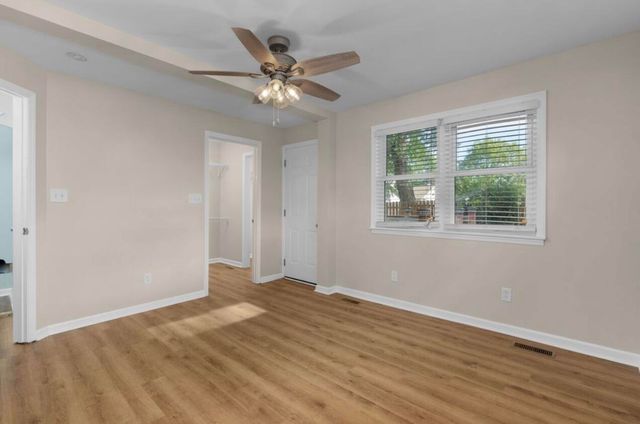 423 Money Tree Lane, Chattanooga, TN 37405