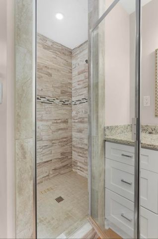 423 Money Tree Lane, Chattanooga, TN 37405