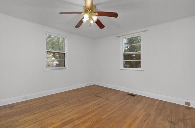 423 Money Tree Lane, Chattanooga, TN 37405
