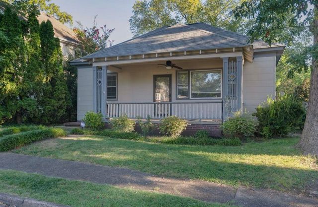 423 Money Tree Lane, Chattanooga, TN 37405