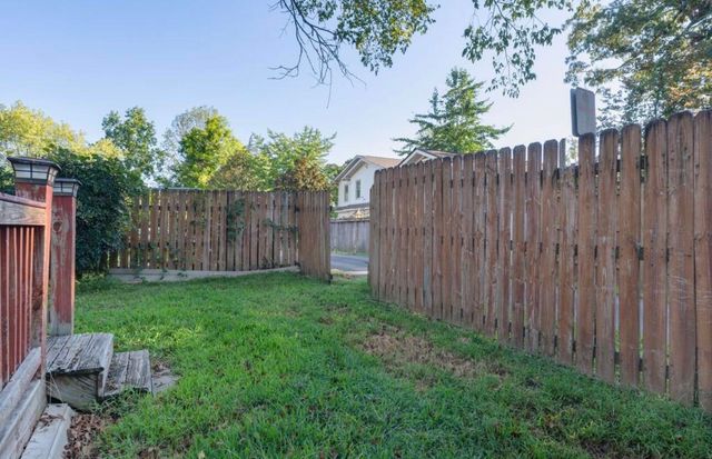 423 Money Tree Lane, Chattanooga, TN 37405